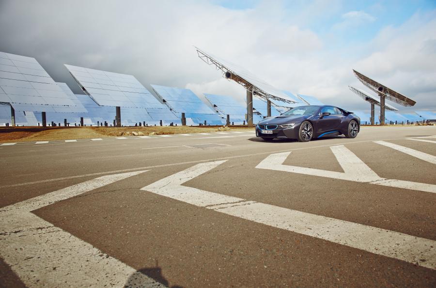  BMW i8 2014 года  (фото 49 из 180)